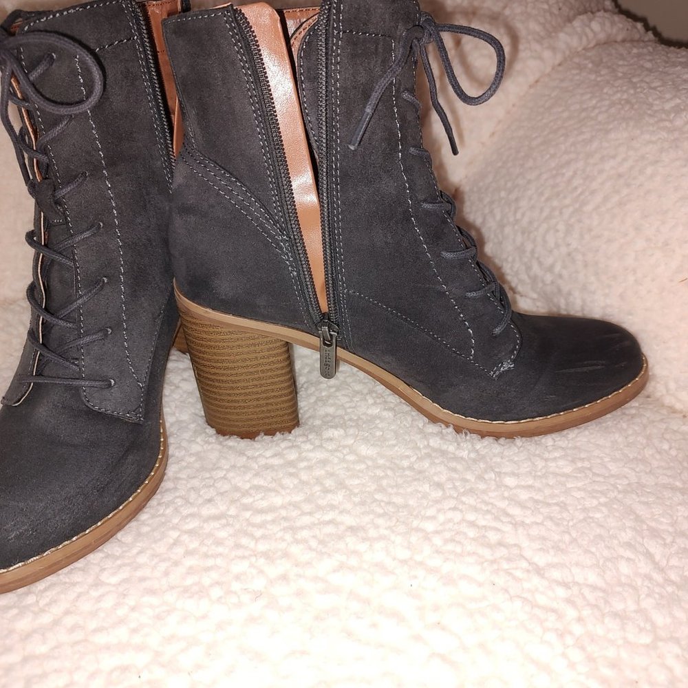 Gray Suede Boots - image 2